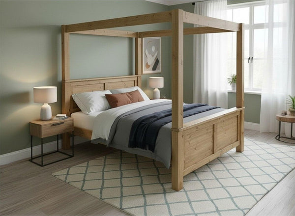 Barnwell 4 Poster in Oak Finish (High End)