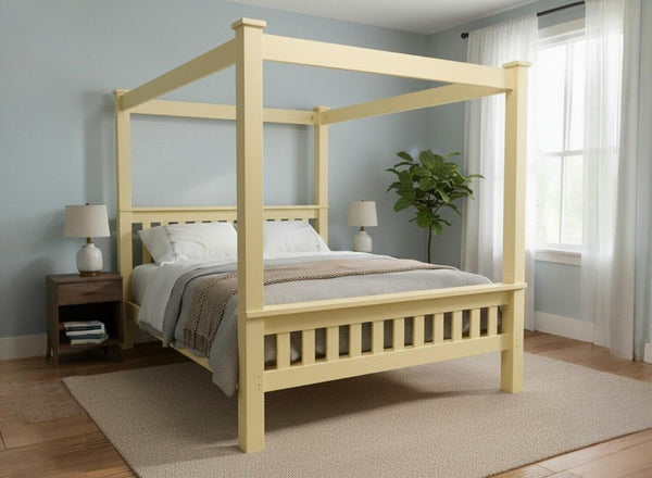 Chesterton 4 Poster Bed in Dayroom Yellow Finish (High End)