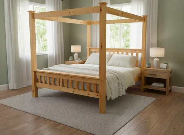 Chesterton 4 Poster Bed in Antique Finish (High End)