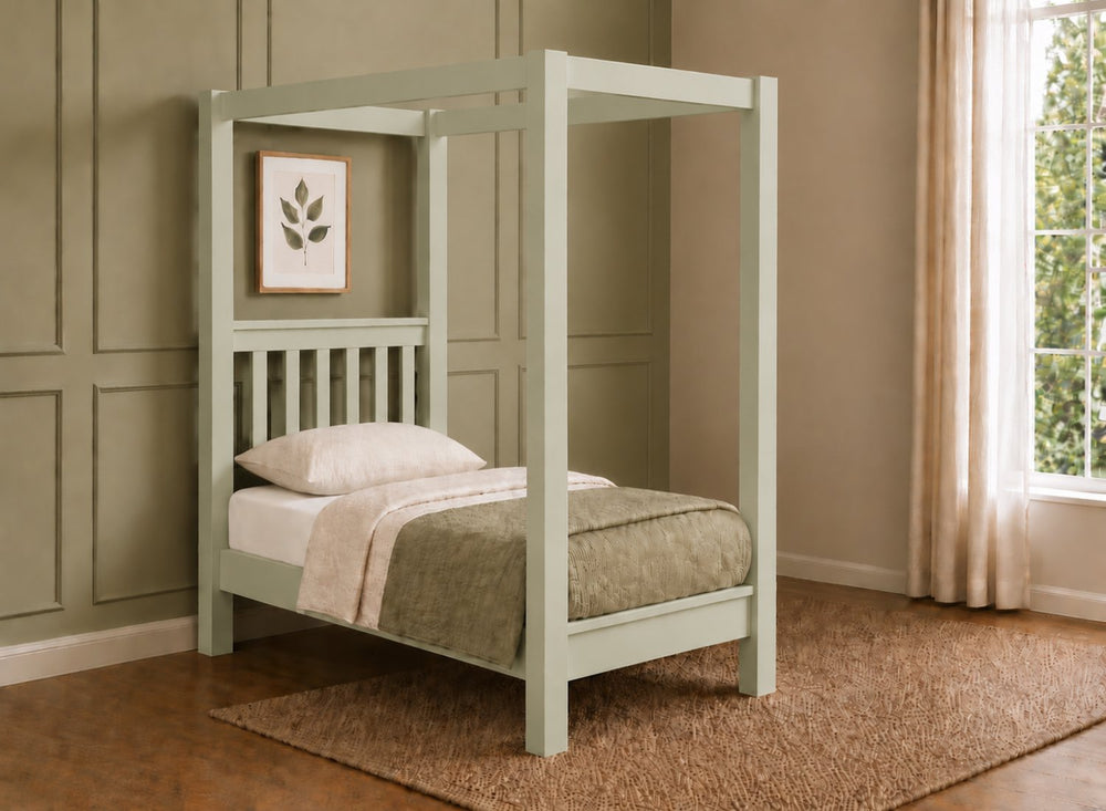 Chesterton Four Poster Bed in Dayroom Yellow Finish (High End)