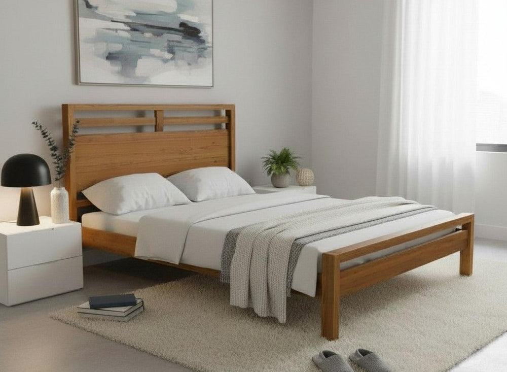 Tottingham Wooden Bed in Oak Finish